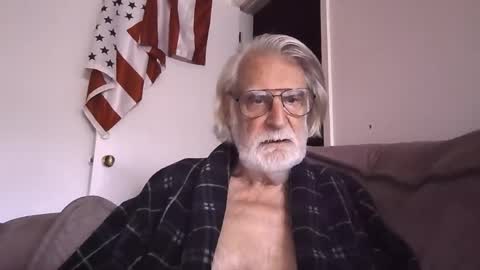 AlphaUniform online show from 04-23-26, 12:15