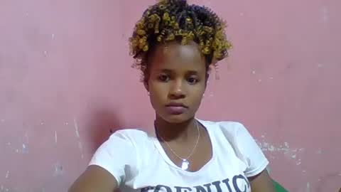 Snapshot of alphosettah chatting on 10-12-25, 04:17 alphosettah online show from 10-12-25, 04:17