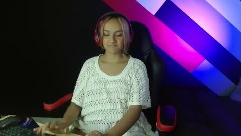 Alter  online show from 01-10-25, 09:20