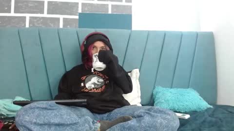 Alter  online show from 03-01-25, 06:21