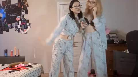 May online show from 11-22-25, 05:45