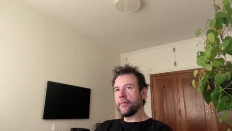 Snapshot of alto1e90br chatting on 09-24-25, 01:36 alto1e90br online show from 09-24-25, 01:36