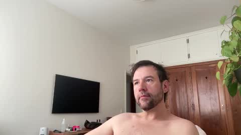 Snapshot of alto1e90br chatting on 09-27-25, 12:21 alto1e90br online show from 09-27-25, 12:21