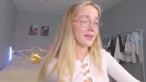 Snapshot of aluntick chatting on 12-13-24, 05:00 Amelia NEXT STREAM  online show from 12-13-24, 05:00