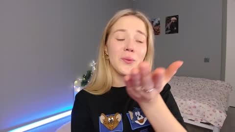 Snapshot of aluntick chatting on 12-18-24, 02:28 Amelia NEXT STREAM  online show from 12-18-24, 02:28