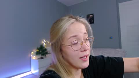 Snapshot of aluntick chatting on 12-18-24, 05:31 Amelia NEXT STREAM  online show from 12-18-24, 05:31