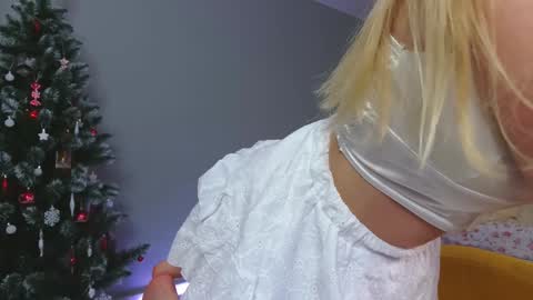 Snapshot of aluntick chatting on 12-28-24, 05:03 Amelia NEXT STREAM  online show from 12-28-24, 05:03