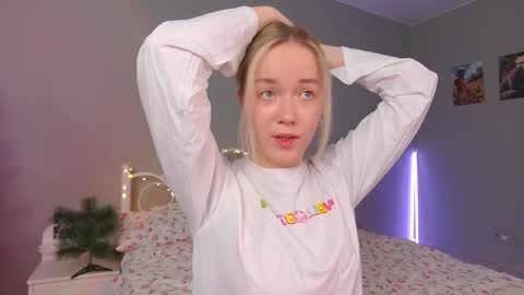 Snapshot of aluntick chatting on 01-11-25, 02:04 Amelia NEXT STREAM  online show from 01-11-25, 02:04