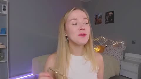 Snapshot of aluntick chatting on 01-22-25, 02:03 Amelia NEXT STREAM  online show from 01-22-25, 02:03