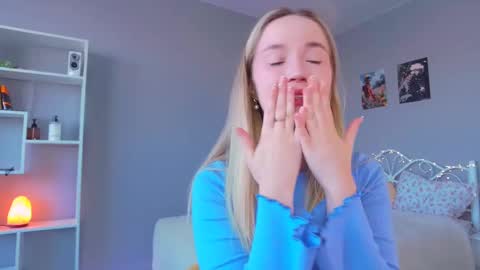 Snapshot of aluntick chatting on 02-16-25, 01:49 Amelia NEXT STREAM  online show from 02-16-25, 01:49