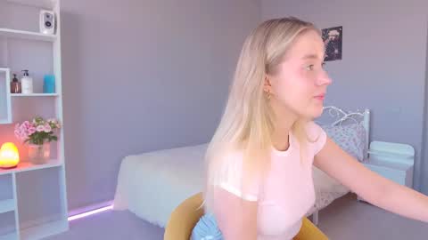 Snapshot of aluntick chatting on 02-23-25, 01:53 Amelia NEXT STREAM  online show from 02-23-25, 01:53