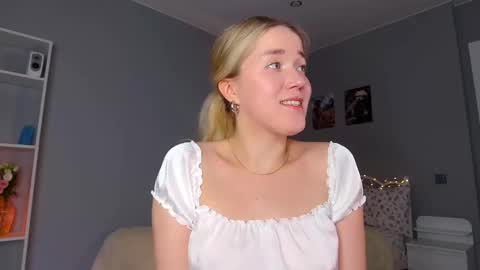 Snapshot of aluntick chatting on 02-28-25, 05:15 Amelia NEXT STREAM  online show from 02-28-25, 05:15