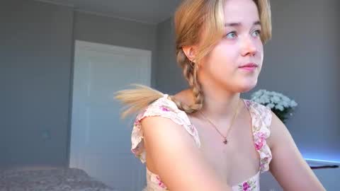 Snapshot of aluntick chatting on 09-12-25, 01:33 Amelia NEXT STREAM  online show from 09-12-25, 01:33