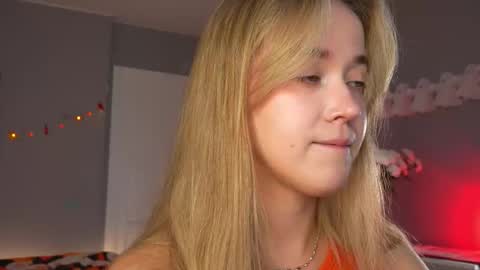 Snapshot of aluntick chatting on 10-28-25, 01:58 Amelia NEXT STREAM  online show from 10-28-25, 01:58