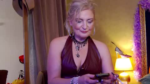 Snapshot of alura_jenson_ chatting on 05-30-26, 10:40 Alura Jenson online show from 05-30-26, 10:40