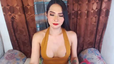 Snapshot of aluxariadnax chatting on 02-14-25, 02:18 Ariadna online show from 02-14-25, 02:18