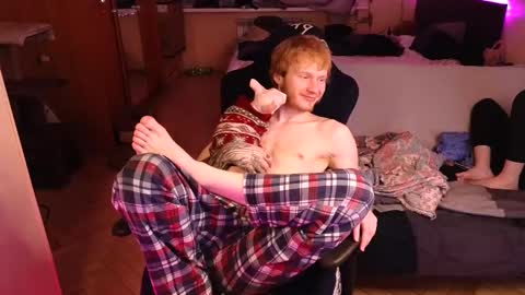 Snapshot of alvin__main chatting on 02-09-25, 11:15 Alvin Puska -- online show from 02-09-25, 11:15