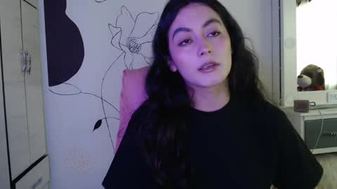 Snapshot of aly_foxx chatting on 12-19-24, 03:41 Aly foxx online show from 12-19-24, 03:41