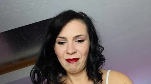 alyarei online show from 10-19-25, 05:57