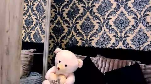 aly online show from 12-22-24, 08:38