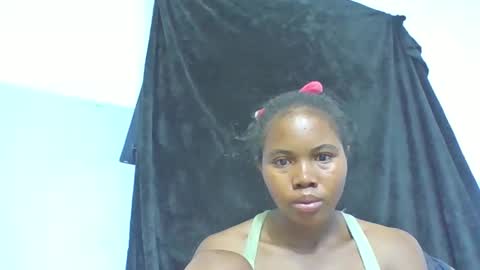 Snapshot of alydie7 chatting on 04-14-26, 02:28 alydie7 online show from 04-14-26, 02:28