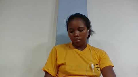 Snapshot of alydie7 chatting on 04-19-26, 06:10 alydie7 online show from 04-19-26, 06:10