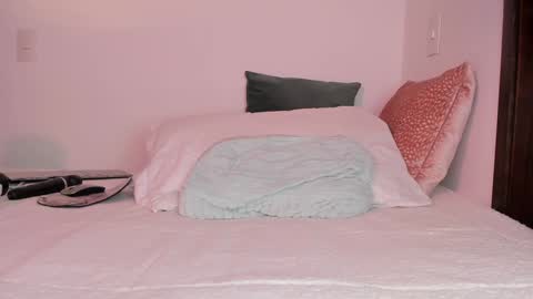 Snapshot of alyjonesoficiall_ chatting on 01-23-25, 09:50 Aly Instg oficial alyjones  Lush and Domi love toys are on online show from 01-23-25, 09:50