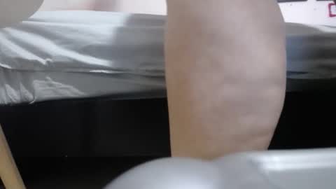 Snapshot of alynfoxx chatting on 12-01-25, 07:41 Alyn Maria online show from 12-01-25, 07:41