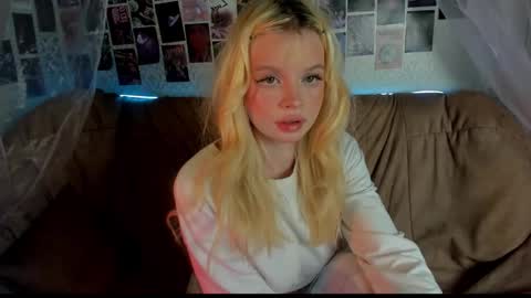 Alysa   7GMT  online show from 03-13-26, 10:38