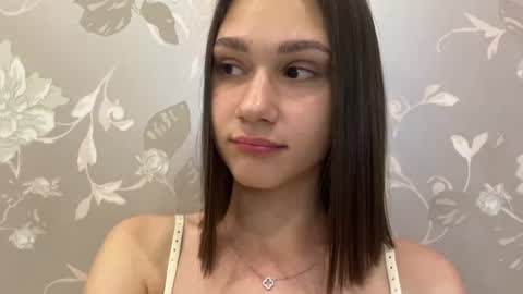 Snapshot of alysastuddiford chatting on 07-29-26, 03:54 Alisa online show from 07-29-26, 03:54