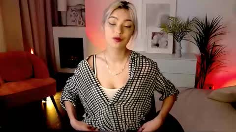 Alysia online show from 09-30-25, 02:11