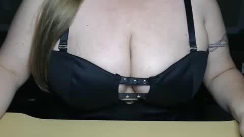 Alyss Skye online show from 09-22-25, 01:18