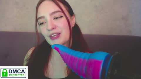 Snapshot of alyssa__scarlet chatting on 12-26-24, 09:44 Alyssa online show from 12-26-24, 09:44