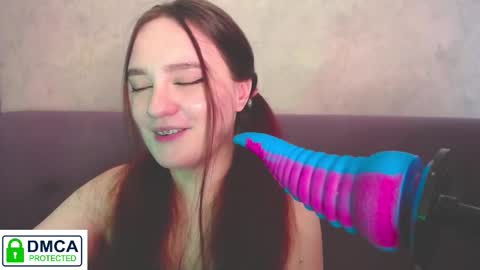 Snapshot of alyssa__scarlet chatting on 10-24-25, 08:11 Alyssa online show from 10-24-25, 08:11