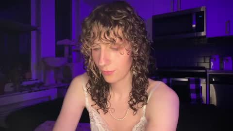 Alyssa online show from 04-25-26, 09:45