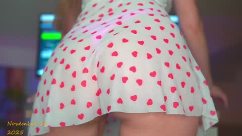 Snapshot of alyssa_pusy chatting on 11-16-25, 07:41 Aly online show from 11-16-25, 07:41