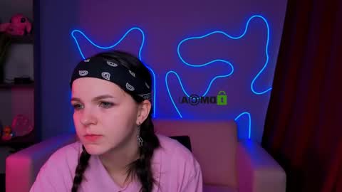 Snapshot of alyssamoan chatting on 11-21-25, 11:20 alyssamoan online show from 11-21-25, 11:20