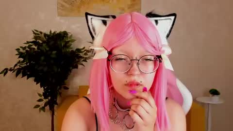 Snapshot of amai_neko chatting on 06-14-26, 12:29 Amai online show from 06-14-26, 12:29