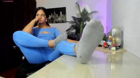 anny online show from 12-19-25, 02:29