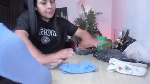 anny online show from 04-28-26, 02:27