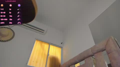 Amaia Mendoza online show from 12-13-24, 08:37