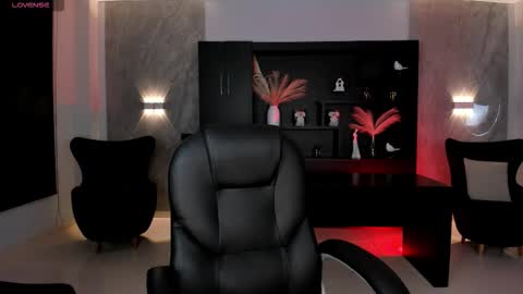 Snapshot of amaiahaywood chatting on 09-28-25, 04:51 Amaia Haywood online show from 09-28-25, 04:51