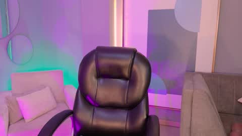 Snapshot of amaiahaywood chatting on 10-21-25, 04:46 Amaia Haywood online show from 10-21-25, 04:46