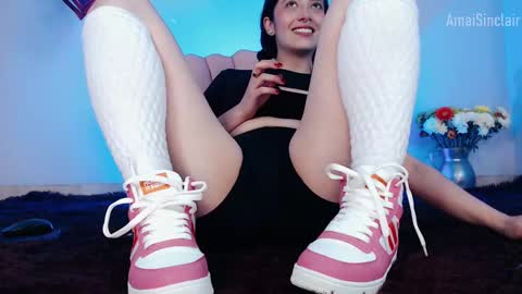 Snapshot of amaisinclair chatting on 02-21-25, 09:13 Amai Sinclair online show from 02-21-25, 09:13