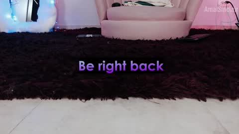 Snapshot of amaisinclair chatting on 09-11-25, 06:13 Amai Sinclair online show from 09-11-25, 06:13