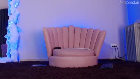 Snapshot of amaisinclair chatting on 09-27-25, 06:07 Amai Sinclair online show from 09-27-25, 06:07