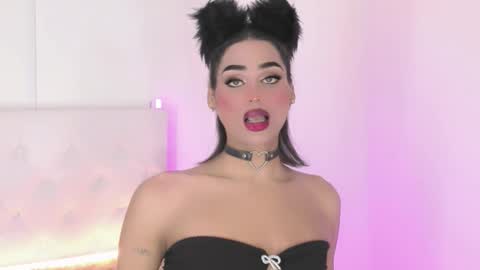 amal_baddel_ online show from 12-23-25, 05:27