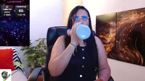 Snapshot of amalia_brunette chatting on 02-28-25, 11:01 AMALIA online show from 02-28-25, 11:01