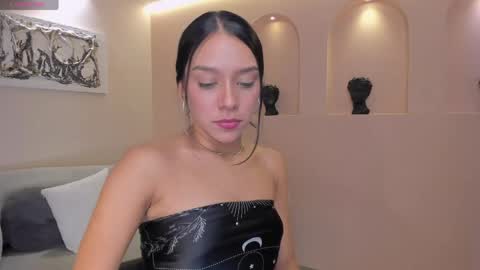 Amalia cruss online show from 03-18-26, 09:51