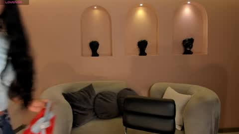 Amalia cruss online show from 04-28-26, 08:14